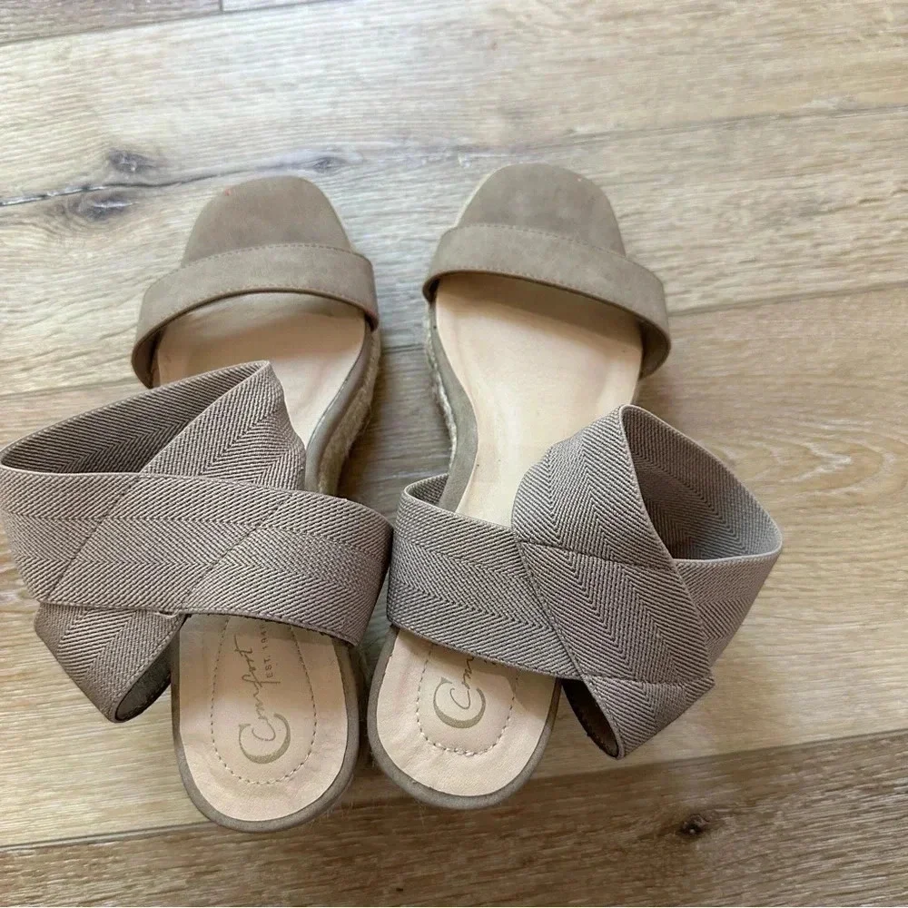 C Comfort Women's Neutral Tan/ Tauge Slip-On with Ankle Strap Wedges Size 8M GUC